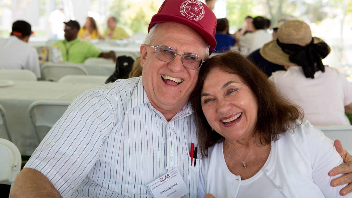 Photo of older couple at SLAC Anniversary picnic
