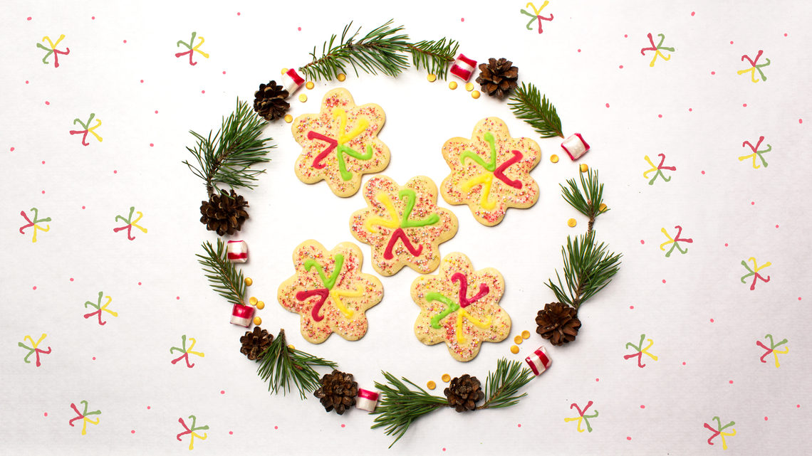 Neutrino cookies, inside wreath with polka dot background