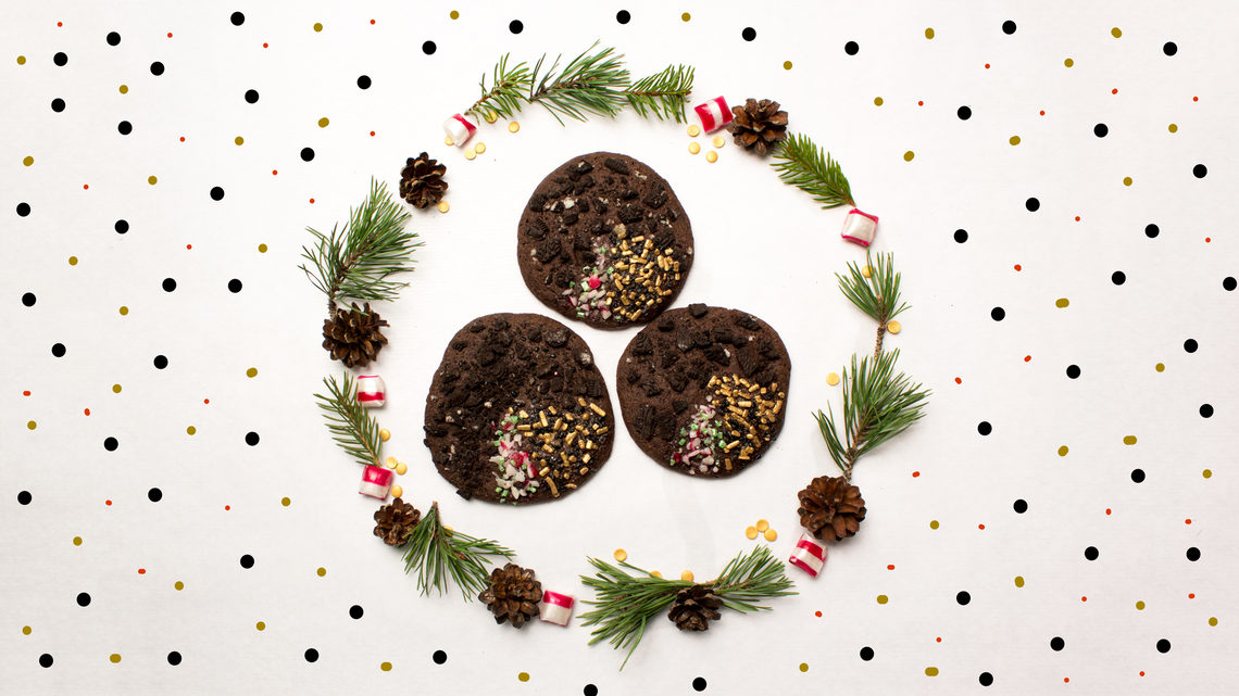 Dark energy cookies, inside wreath with polka dot background
